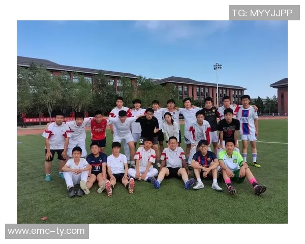 深圳足球特色学校助力青少年成长与足球梦想的实现